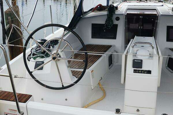 Jeanneau Sun Odyssey 410 Yacht For Sale