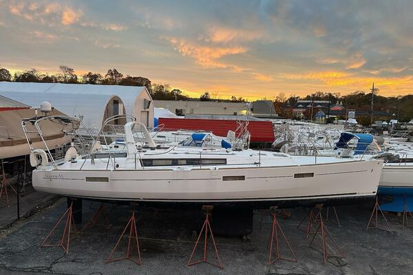 45ft Beneteau Yacht For Sale