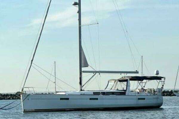 Photo of the 2017 Beneteau Oceanis 45