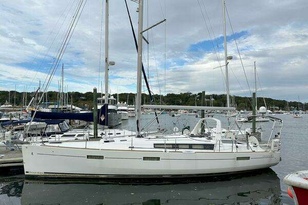 45ft Beneteau Yacht For Sale