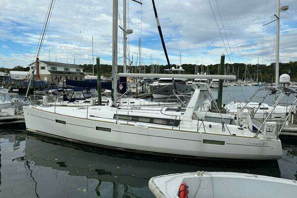 Photo of the 2017 Beneteau Oceanis 45