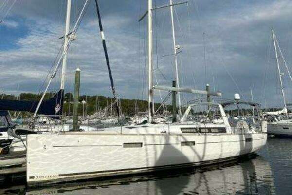 Photo of the 2017 Beneteau Oceanis 45