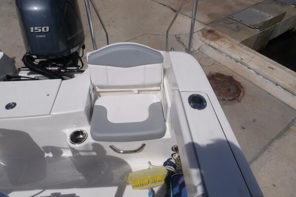 18ft Robalo Yacht For Sale