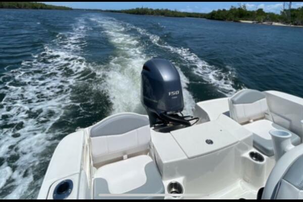 18ft Robalo Yacht For Sale
