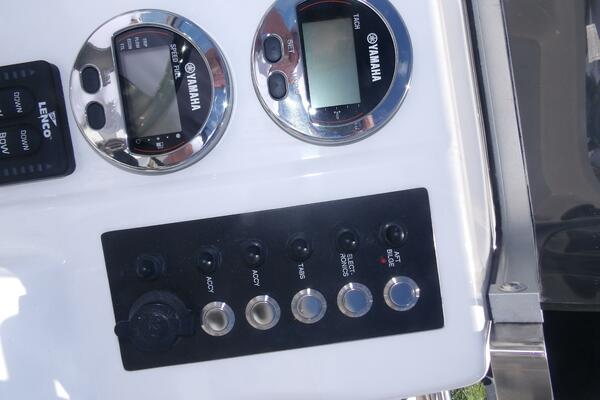 18ft Robalo Yacht For Sale