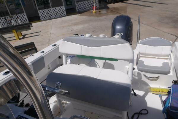 18ft Robalo Yacht For Sale