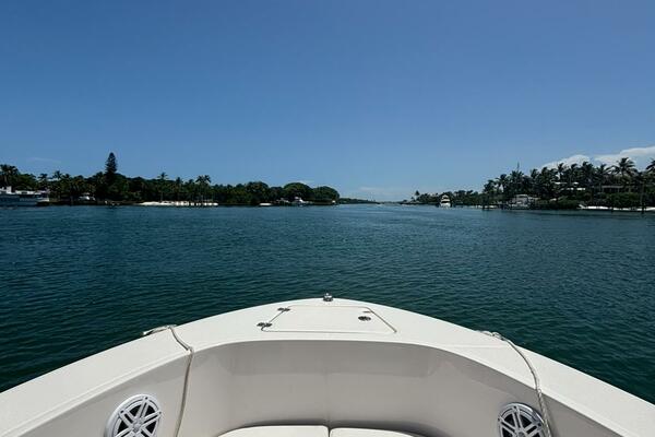 18ft Robalo Yacht For Sale