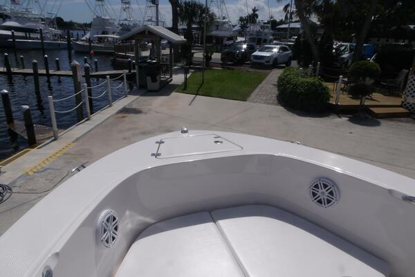 18ft Robalo Yacht For Sale