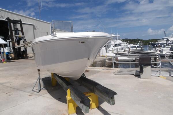 18ft Robalo Yacht For Sale