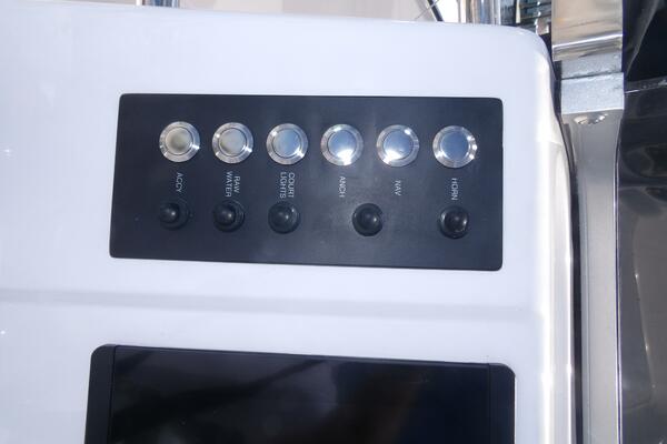 18ft Robalo Yacht For Sale