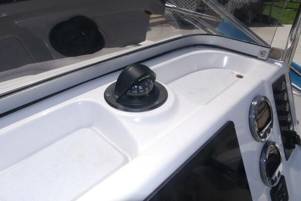 18ft Robalo Yacht For Sale