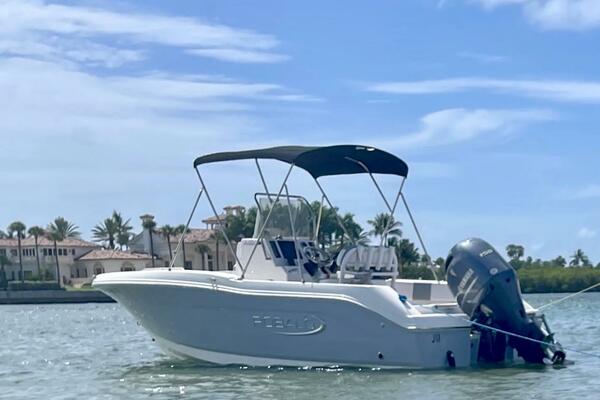 18ft Robalo Yacht For Sale
