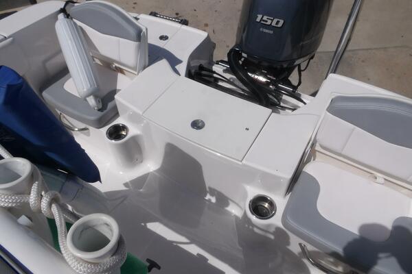 18ft Robalo Yacht For Sale