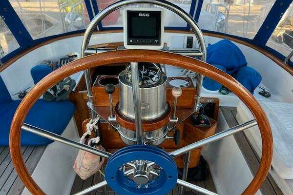 Photo of the 1986 Tayana V42 "Southern Cross"