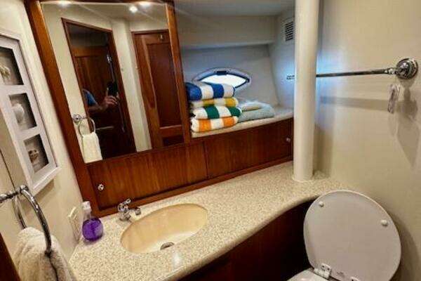 42ft Silverton Yacht For Sale