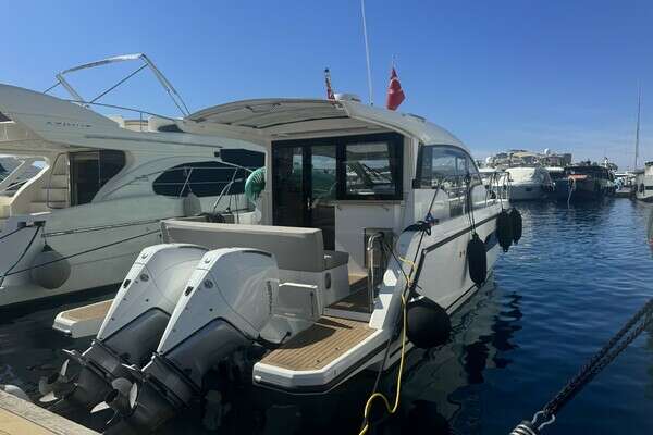 33-ft-Sealine-2024-- Mugla  Turkey  yacht for sale