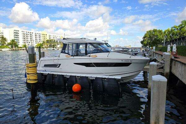 29-ft-Jeanneau-2021-NC 895- North Bay Village Florida United States  yacht for sale