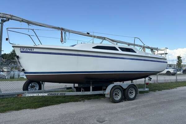 25-ft-Catalina-2003-- Midland Ontario Canada  yacht for sale