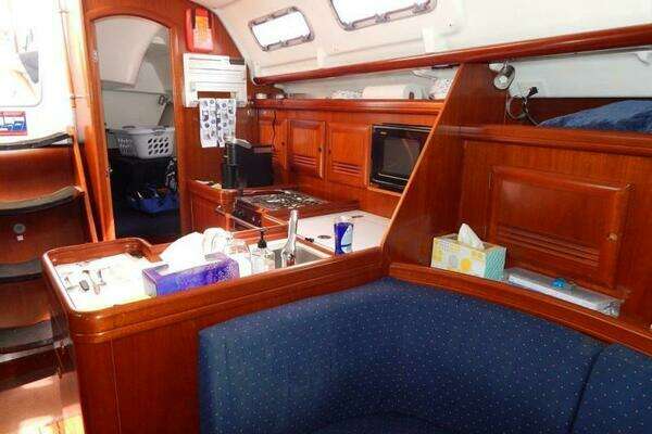 Photo of the 2004 Beneteau 373 "Maxed Out"