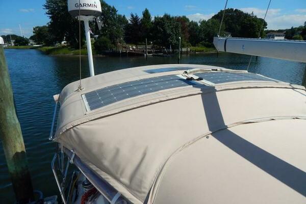 Maxed Out 37ft Beneteau Yacht For Sale