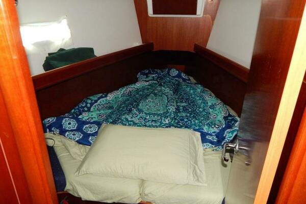 Maxed Out 37ft Beneteau Yacht For Sale