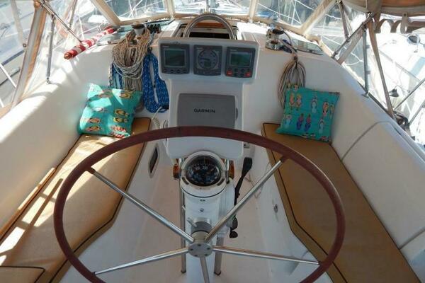 Maxed Out 37ft Beneteau Yacht For Sale