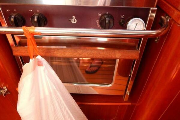 Maxed Out 37ft Beneteau Yacht For Sale