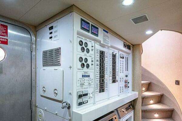 Westport Raised Pilothouse Motor Yacht Yacht For Sale