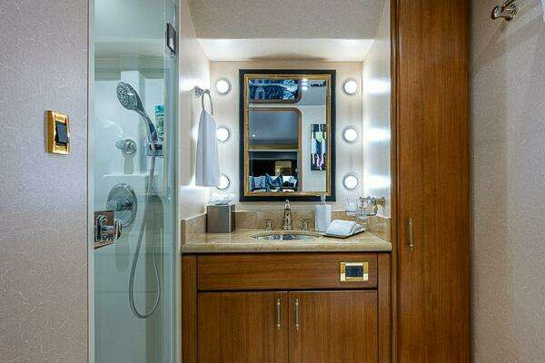 Westport Raised Pilothouse Motor Yacht Yacht For Sale