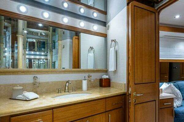 Westport Raised Pilothouse Motor Yacht Yacht For Sale