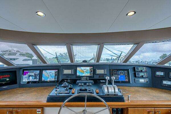 Westport Raised Pilothouse Motor Yacht Yacht For Sale