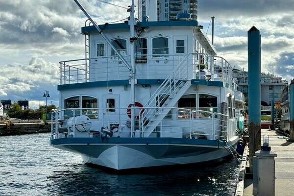 65-ft-Titan-1988-Flagship-Nanaimo British Columbia Canada yacht for sale
