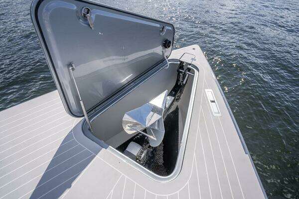 VanDutch 55 Yacht For Sale