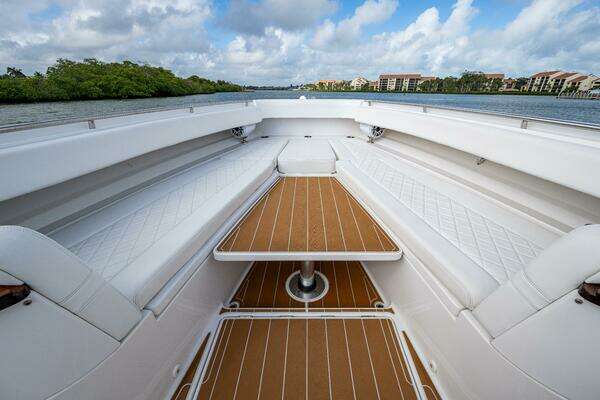 HCB Suenos Yacht For Sale