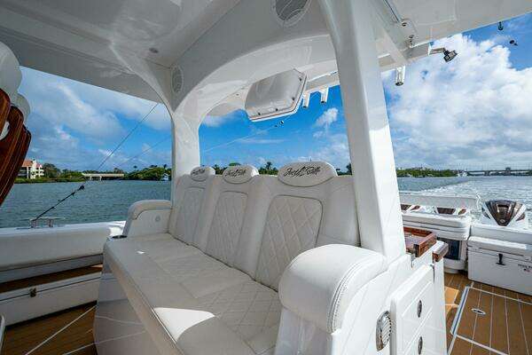 HCB Suenos Yacht For Sale