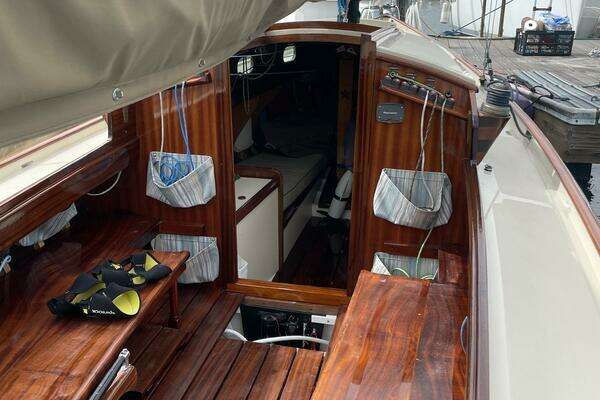 Kettenburg Pacific Class Yacht For Sale