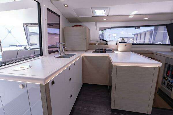 Fountaine Pajot Astrea 42 Yacht For Sale
