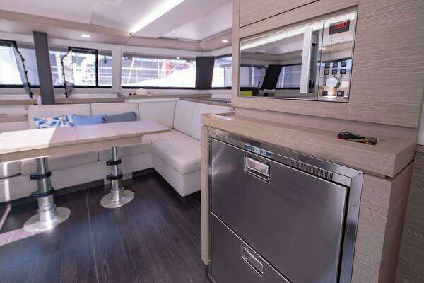 Fountaine Pajot Astrea 42 Yacht For Sale