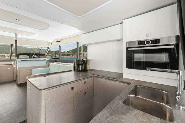 2024 Fountaine Pajot 45