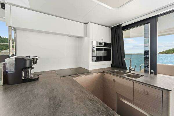 2024 Fountaine Pajot 45