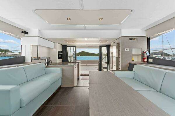2024 Fountaine Pajot 45
