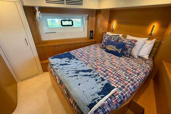 Sirena 58 Coupe Yacht For Sale