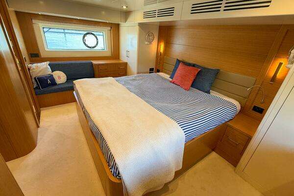 Sirena 58 Coupe Yacht For Sale