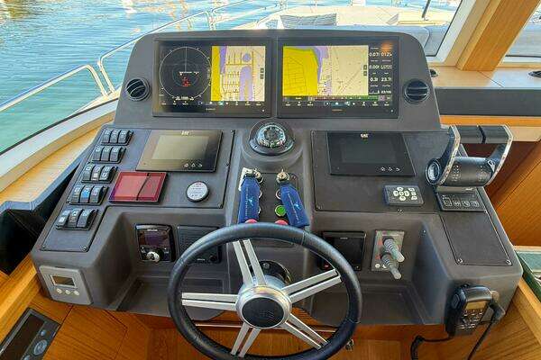 Sirena 58 Coupe Yacht For Sale