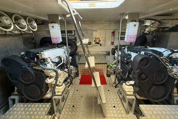 Sirena 58 Coupe Yacht For Sale