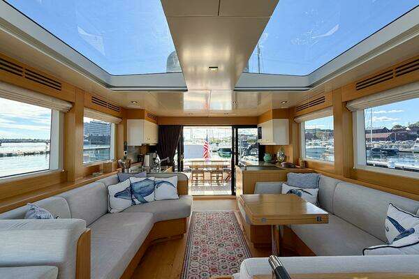 Sirena 58 Coupe Yacht For Sale