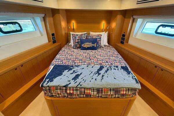 Sirena 58 Coupe Yacht For Sale