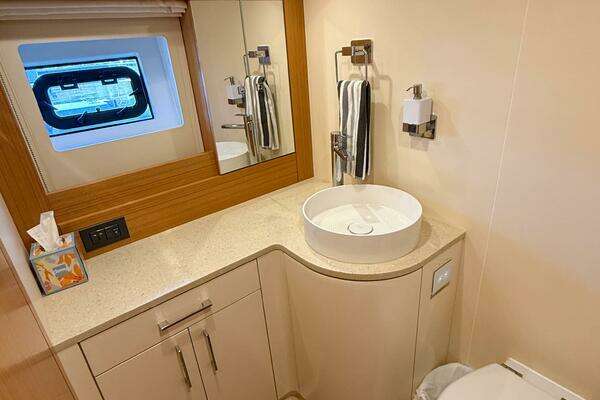 Sirena 58 Coupe Yacht For Sale