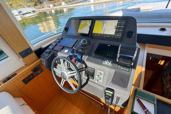 Sirena 58 Coupe Yacht For Sale