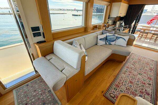 Sirena 58 Coupe Yacht For Sale